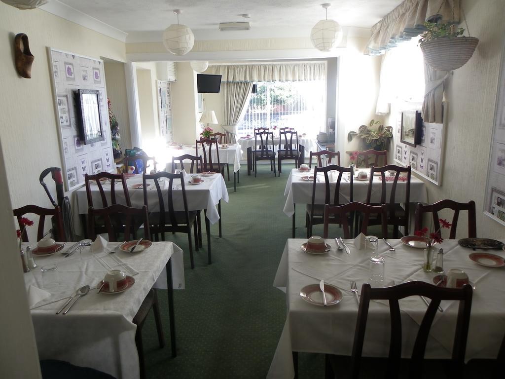 Monravon Guest House Holyhead Exterior foto